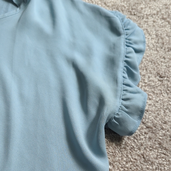 LOFT Ruffle Top - Picture 3 of 4